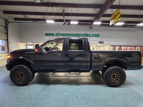 Used 2015 Ford F250 Lariat w/ Lariat Interior Package image 11