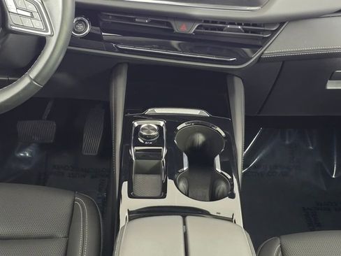 Used 2025 Buick Envision Preferred AWD/4WD image 23