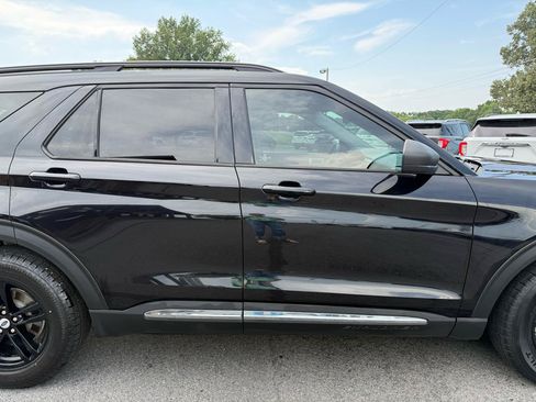 Used 2022 Ford Explorer XLT w/ Equipment Group 202A RWD image 44