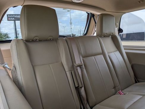 Used 2013 Ford Expedition XLT image 21