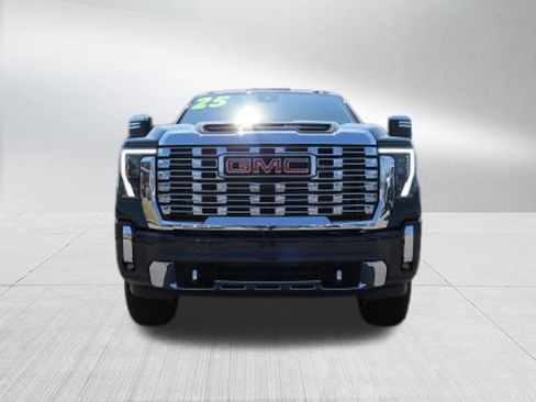 New 2025 GMC Sierra 2500 Denali w/ Denali Reserve Package image 10