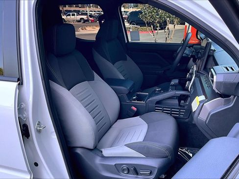 Used 2025 Toyota Tacoma TRD Sport w/ TRD Sport Upgrade Package AWD/4WD image 7
