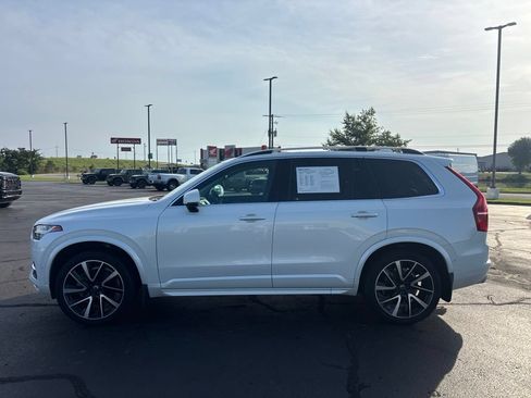 Used 2018 Volvo XC90 T6 Momentum w/ Convenience Package AWD/4WD image 2