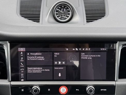 New 2026 Porsche Macan S image 25