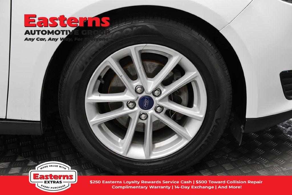 Used 2018 Ford Focus SE w/ Cold Weather Package FWD image 94