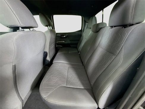 Certified 2017 Toyota Tacoma TRD Off-Road image 23