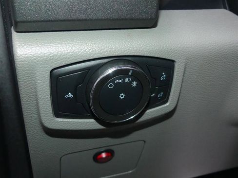 Used 2020 Ford F250 XL w/ Power Equipment Group image 23