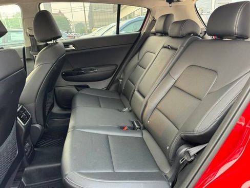 Used 2022 Kia Sportage EX AWD/4WD image 11