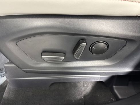 Certified 2025 Ford Explorer Active w/ Active Comfort Package image 16