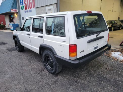 Used 1998 Jeep Cherokee SE image 21
