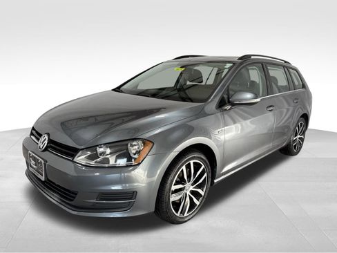 Used 2016 Volkswagen Golf Limited Edition image 1