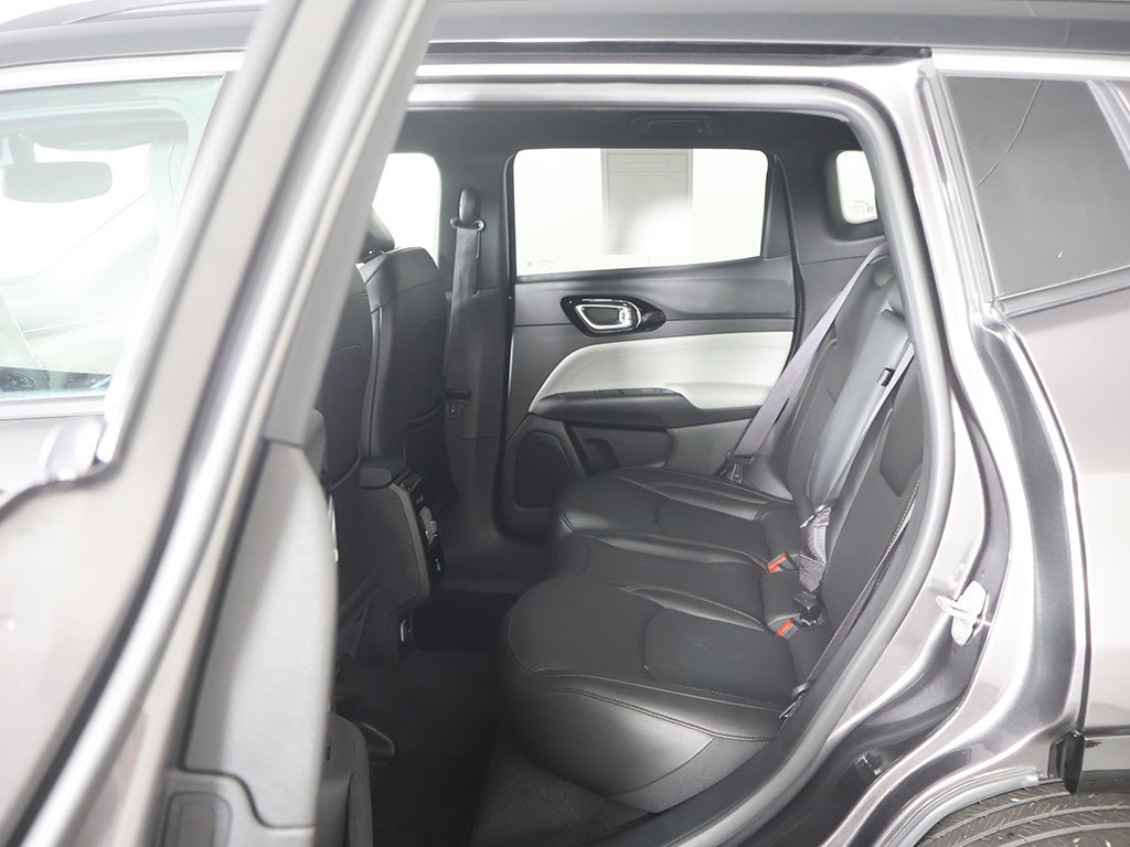 Used 2024 Jeep Compass Limited w/ Elite Group AWD/4WD image 33