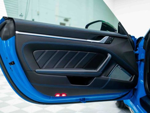 Used 2022 Porsche 911 Turbo S AWD/4WD image 38