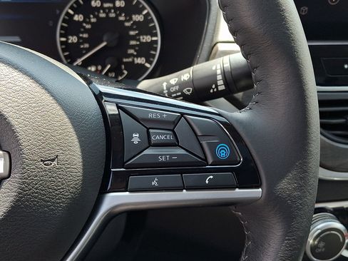 Certified 2024 Nissan Altima 2.5 SV w/ SV Premium Package AWD/4WD image 25