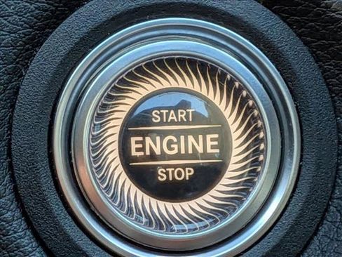 Used 2021 Mercedes-Benz C 300 4MATIC Sedan image 13