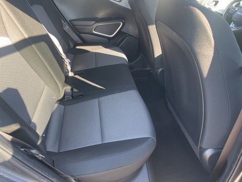 Used 2023 Kia Soul LX w/ LX Technology Package image 27