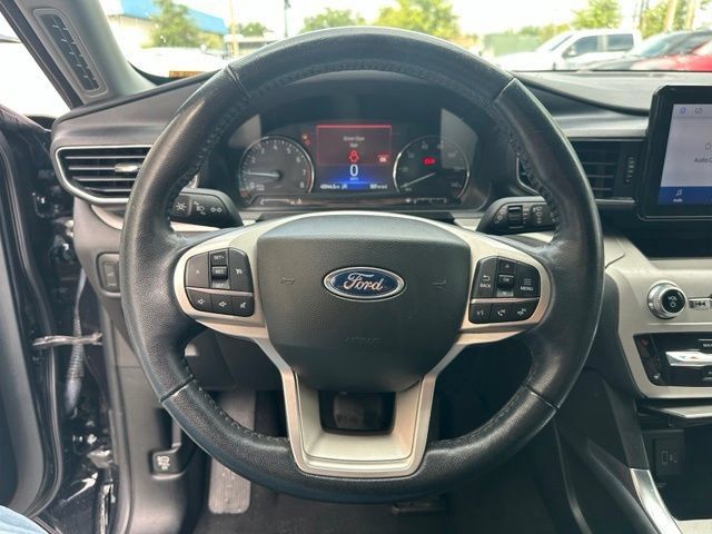 Used 2023 Ford Explorer XLT w/ Equipment Group 202A RWD image 18