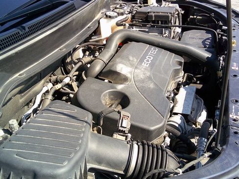 Used 2020 Chevrolet Equinox LS w/ LPO, Floor Liner Package FWD image 34