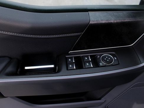 Used 2022 Ford F150 XLT w/ Equipment Group 302A High image 12