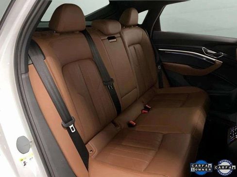Used 2022 Audi e-tron Premium Plus w/ Premium Plus Package image 81