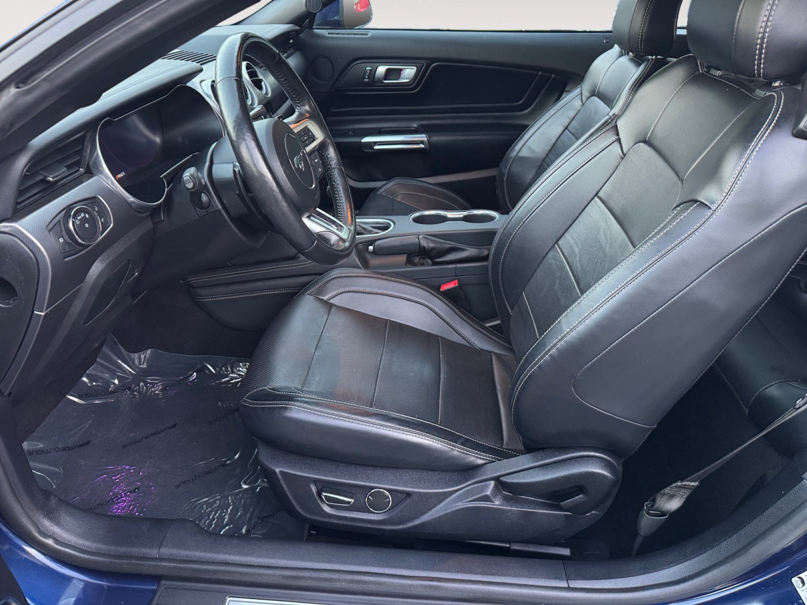 Used 2019 Ford Mustang Premium w/ Equipment Group 201A RWD image 9