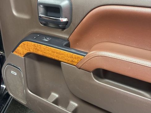 Used 2015 Chevrolet Silverado 1500 High Country w/ High Country Premium Package image 31