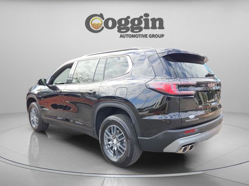 Used 2025 GMC Acadia Elevation image 3