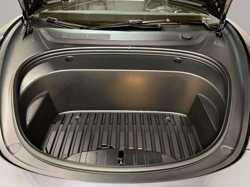 Used 2023 Tesla Model 3 Standard Range image 69