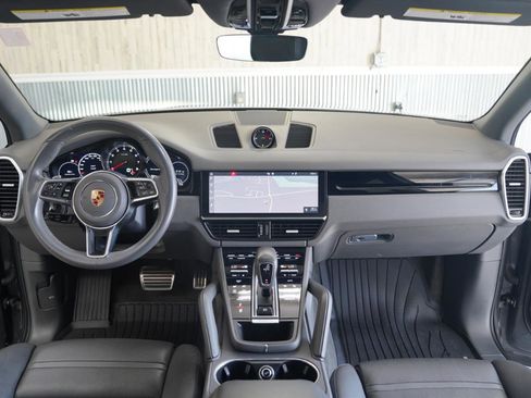 Used 2019 Porsche Cayenne S AWD/4WD image 17
