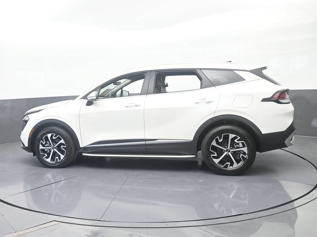 Used 2023 Kia Sportage EX AWD/4WD image 3