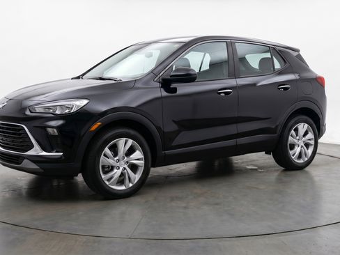 Used 2025 Buick Encore GX Preferred AWD/4WD image 3