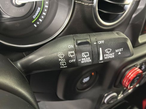 Used 2023 Jeep Wrangler Unlimited Sahara w/ Cold Weather Group AWD/4WD image 31