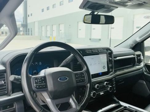 Used 2023 Ford F250 Lariat w/ Lariat Ultimate Package image 17