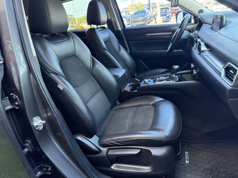 Used 2018 MAZDA CX-5 Touring w/ Preferred Equipment Package FWD image 18