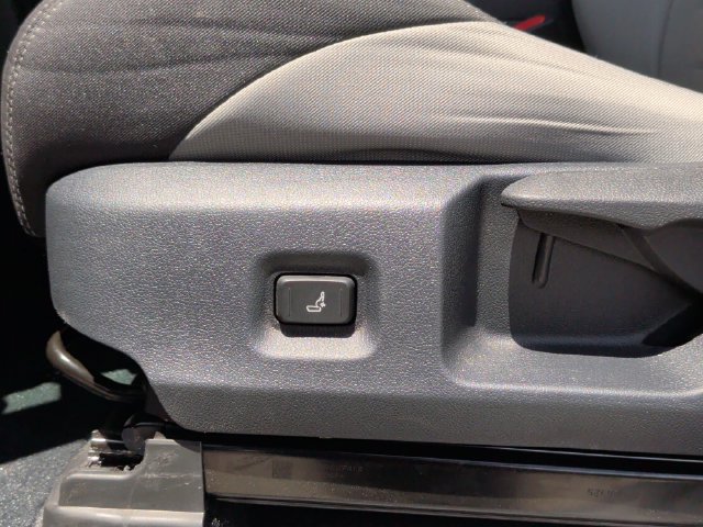 Used 2025 Toyota Tacoma TRD Sport AWD/4WD image 14