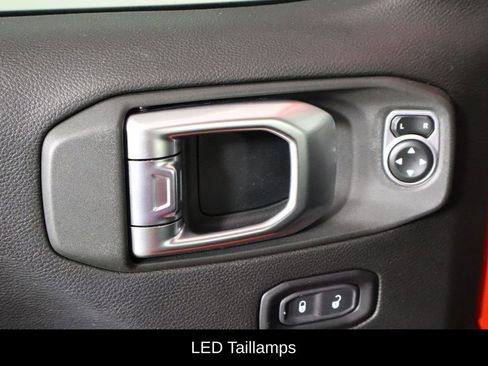 Used 2019 Jeep Wrangler Unlimited Sahara w/ Quick Order Package 24M Moab image 22