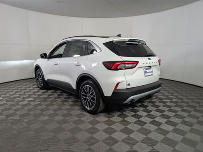 New 2025 Ford Escape SE w/ PHEV Premium Package