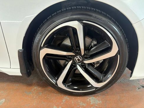 Used 2022 Honda Accord Sport image 10