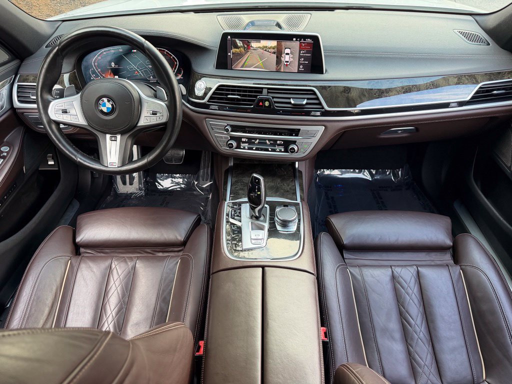Used 2022 BMW 740i w/ M Sport Package RWD image 39