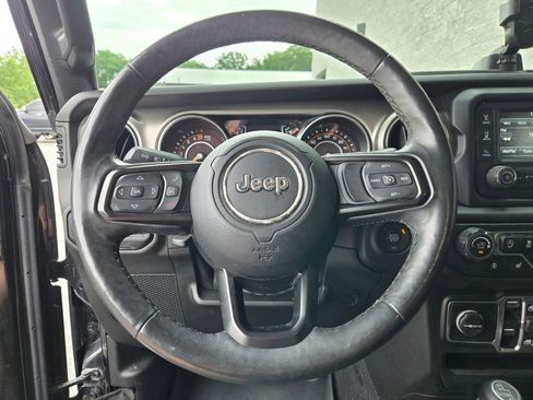 Used 2019 Jeep Wrangler Unlimited Sport S AWD/4WD image 18