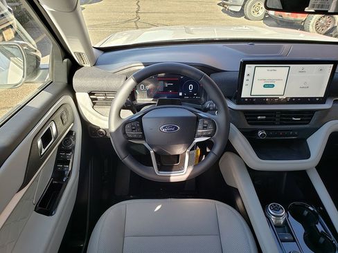 New 2026 Ford Explorer Platinum w/ LUX Leather Package image 14