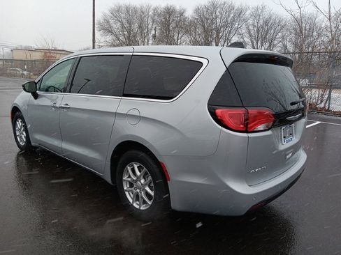 New 2026 Chrysler Voyager LX image 4