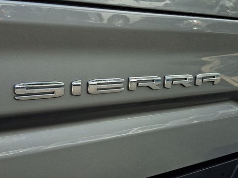 Used 2023 GMC Sierra 1500 SLT w/ SLT Premium Package AWD/4WD image 29