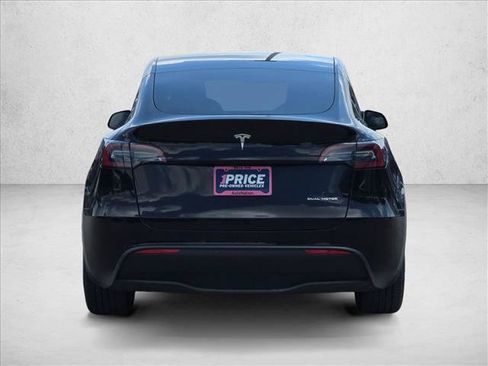 Used 2024 Tesla Model Y AWD image 6