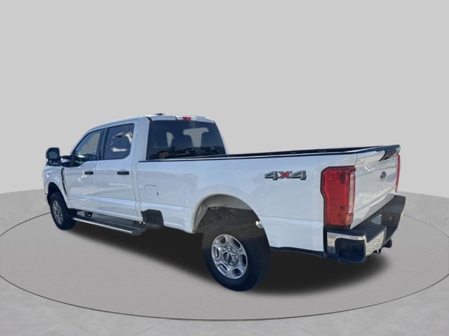 Used 2025 Ford F250 XLT AWD/4WD image 3