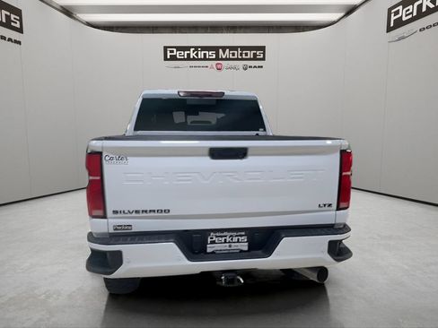 Used 2024 Chevrolet Silverado 2500 LTZ w/ LTZ Plus Package AWD/4WD image 4