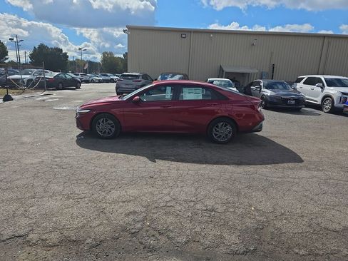 New 2026 Hyundai Elantra Blue image 16