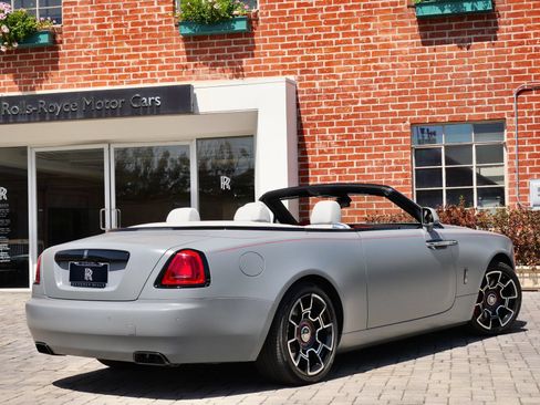 Used 2020 Rolls-Royce Dawn RWD image 2