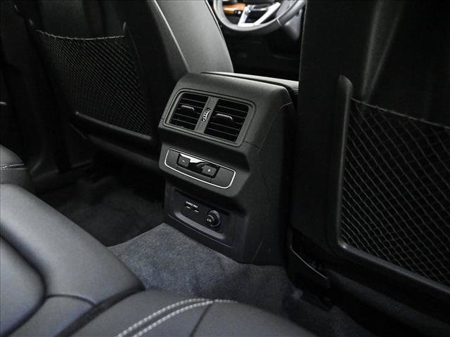 Used 2023 Audi Q5 2.0T Premium w/ Convenience Package AWD/4WD image 18