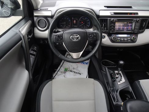 Used 2017 Toyota RAV4 XLE FWD image 14